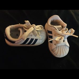 Baby’s shell top adidas